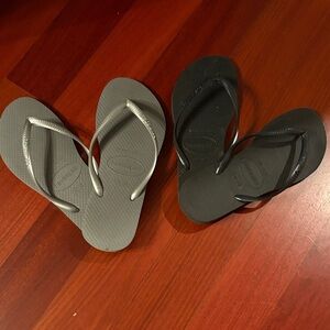 Havaianas Flip Flops-Set of 2
